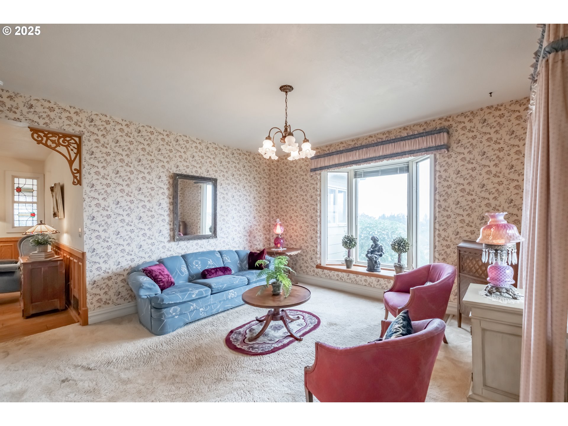 39986 Gisler Road Scio, OR 97374 - Photo 15 of 45 a living room with furniture and a chandelier