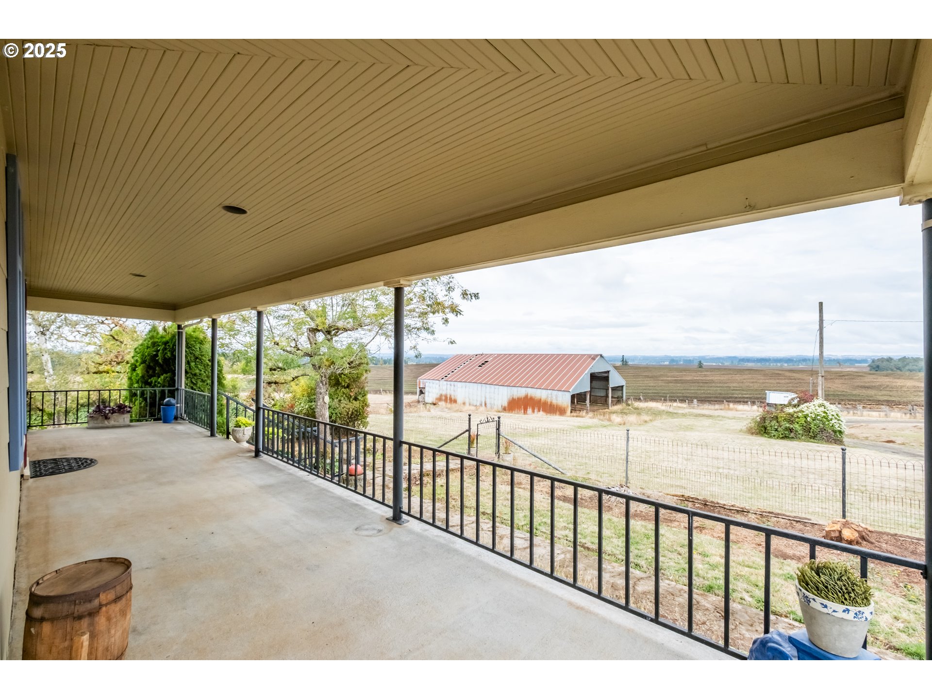 39986 Gisler Road Scio, OR 97374 - Photo 22 of 45 a view of outdoor space and balcony