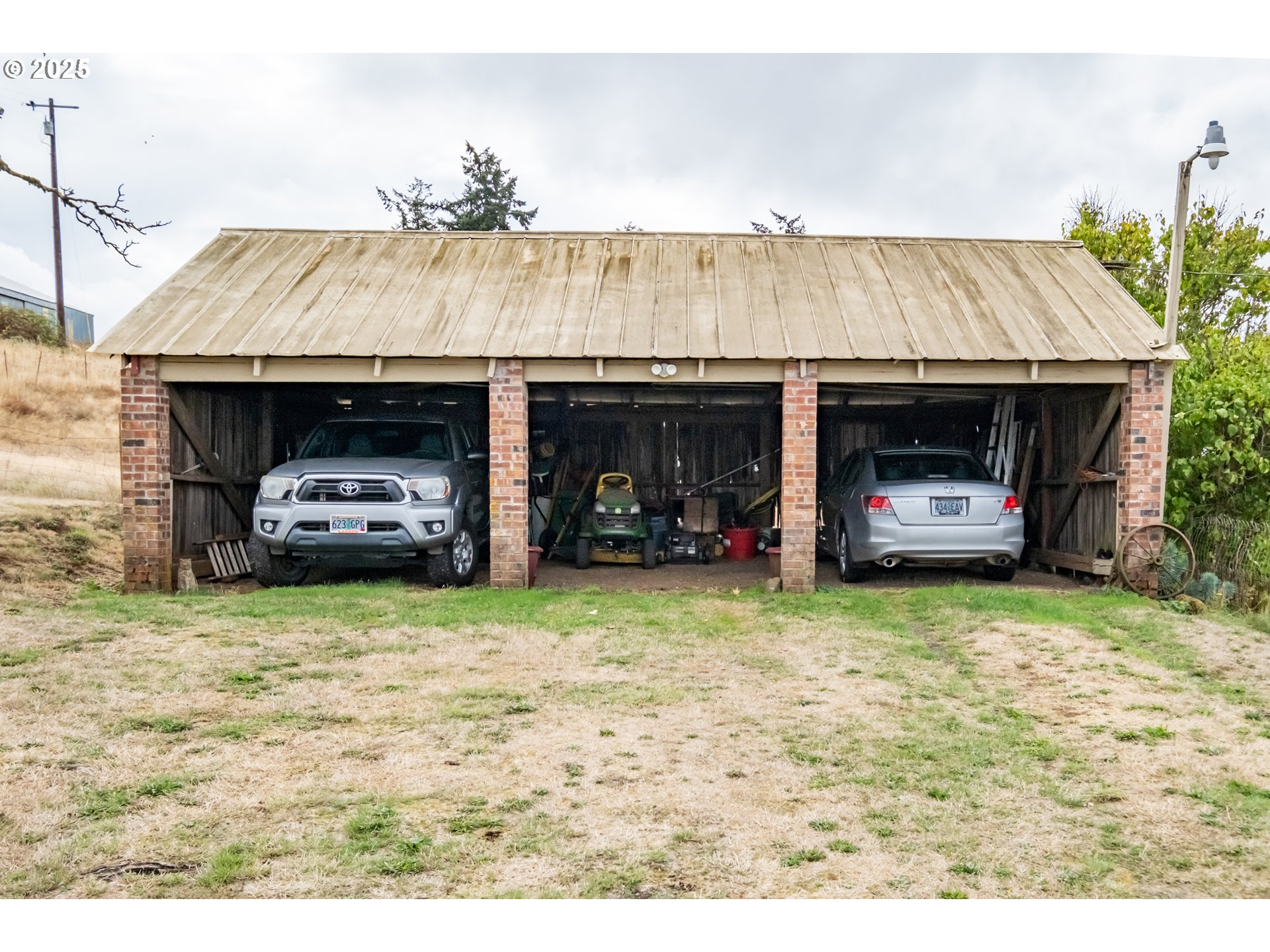39986 Gisler Road Scio, OR 97374 - Photo 25 of 45 a living room with furniture and a fireplace
