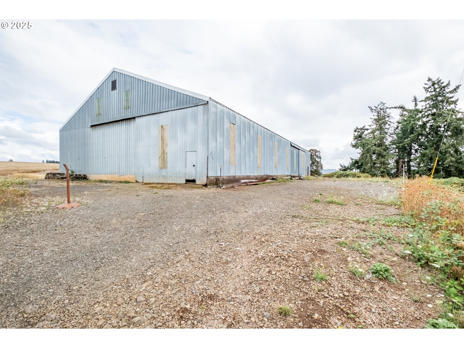 39986 Gisler Road Scio, OR 97374 - Photo 34 of 45 a view of a backyard