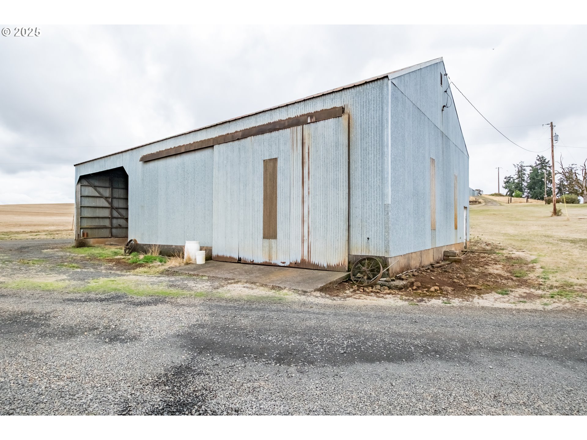 39986 Gisler Road Scio, OR 97374 - Photo 35 of 45 a view of a house with backyard