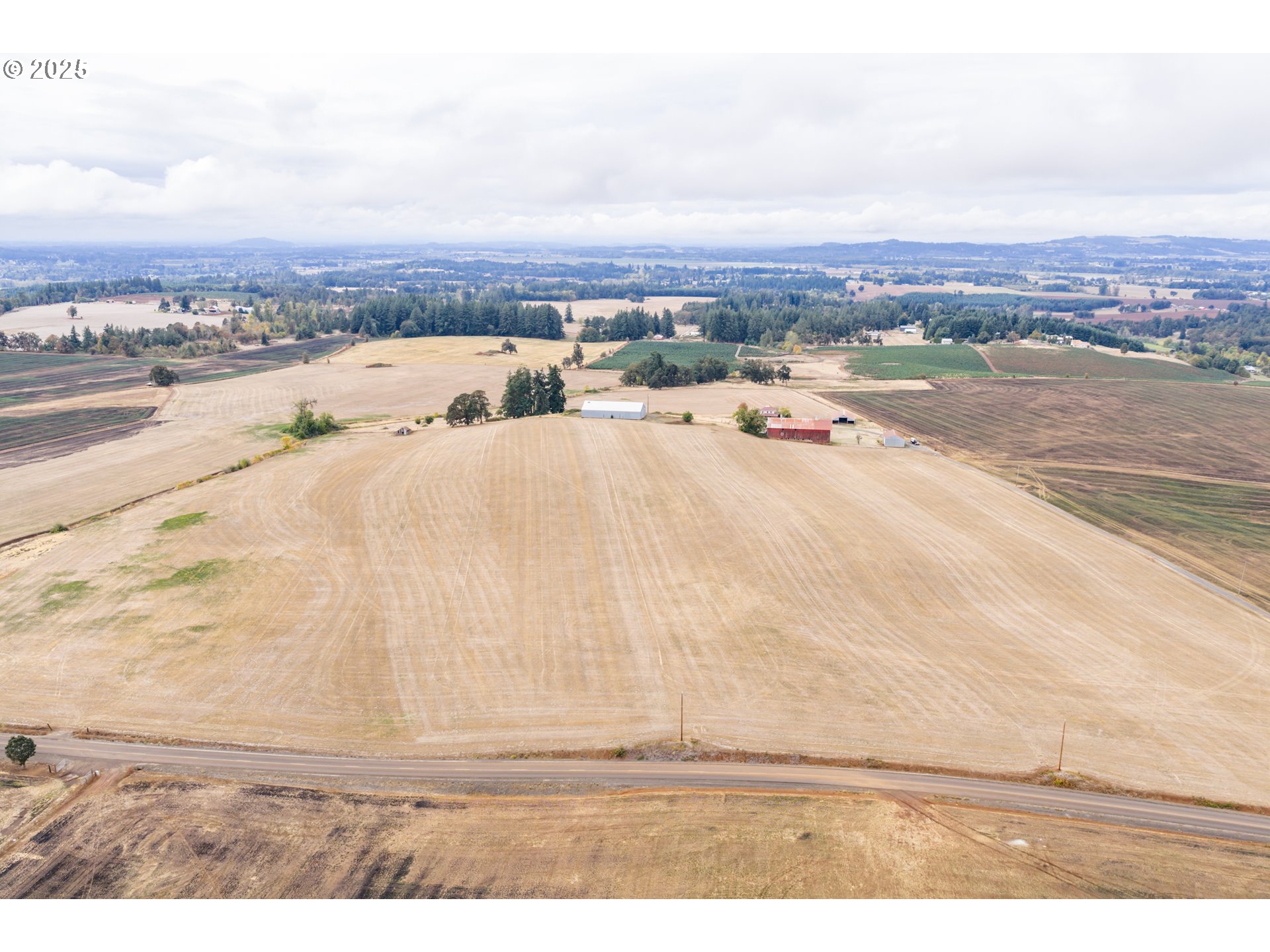 39986 Gisler Road Scio, OR 97374 - Photo 5 of 45 a view of city and ocean