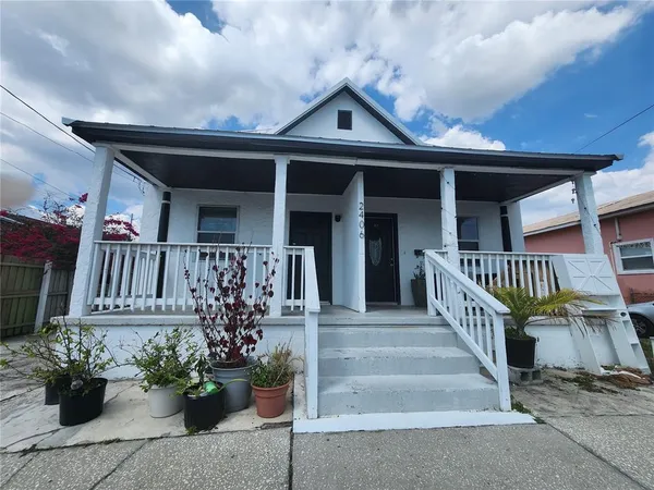 $1,695 | 2406 East Clark Street, Unit A, Tampa, FL 33605