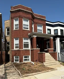 $2,300 | 1914 West Farragut Avenue, Unit 3R, Chicago, IL 60640