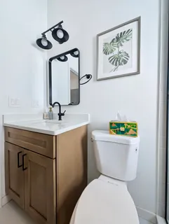 $2,300 | 1914 West Farragut Avenue, Unit 3R, Chicago, IL 60640