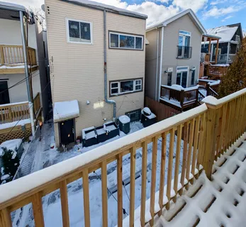 $2,300 | 1914 West Farragut Avenue, Unit 3R, Chicago, IL 60640
