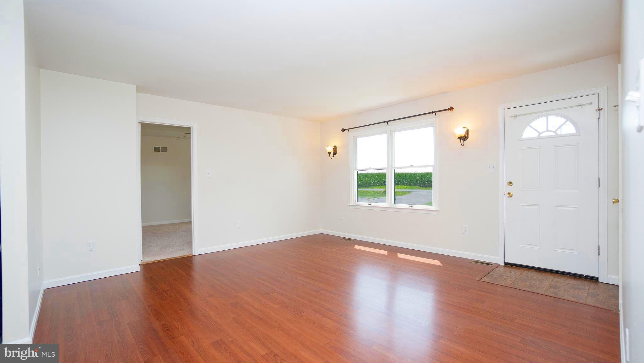 6592 Covingtons Corner Road Bealeton, VA 22712 - Photo 4 of 21 Family room