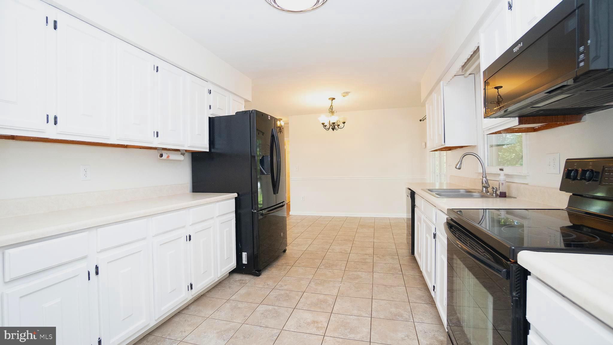 6592 Covingtons Corner Road Bealeton, VA 22712 - Photo 7 of 21 Kitchen