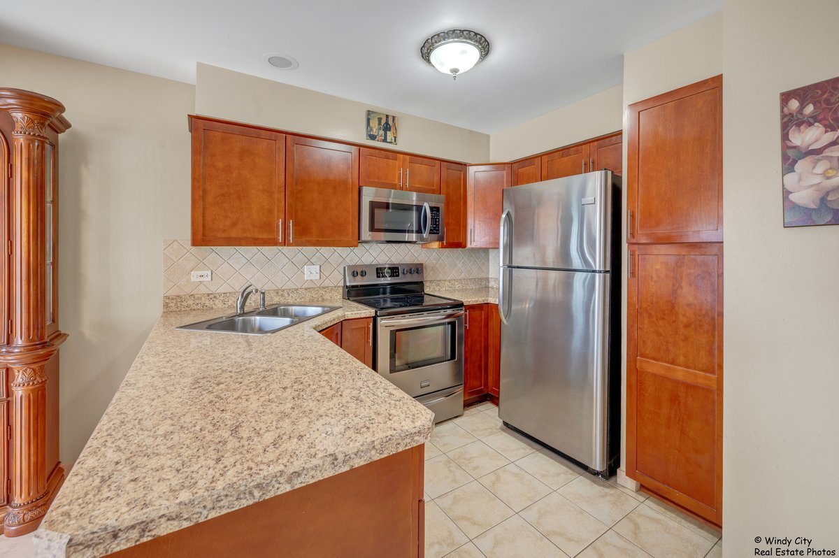 1346 South Lorraine Road, Unit E Wheaton, IL 60189 - Photo 8 of 15