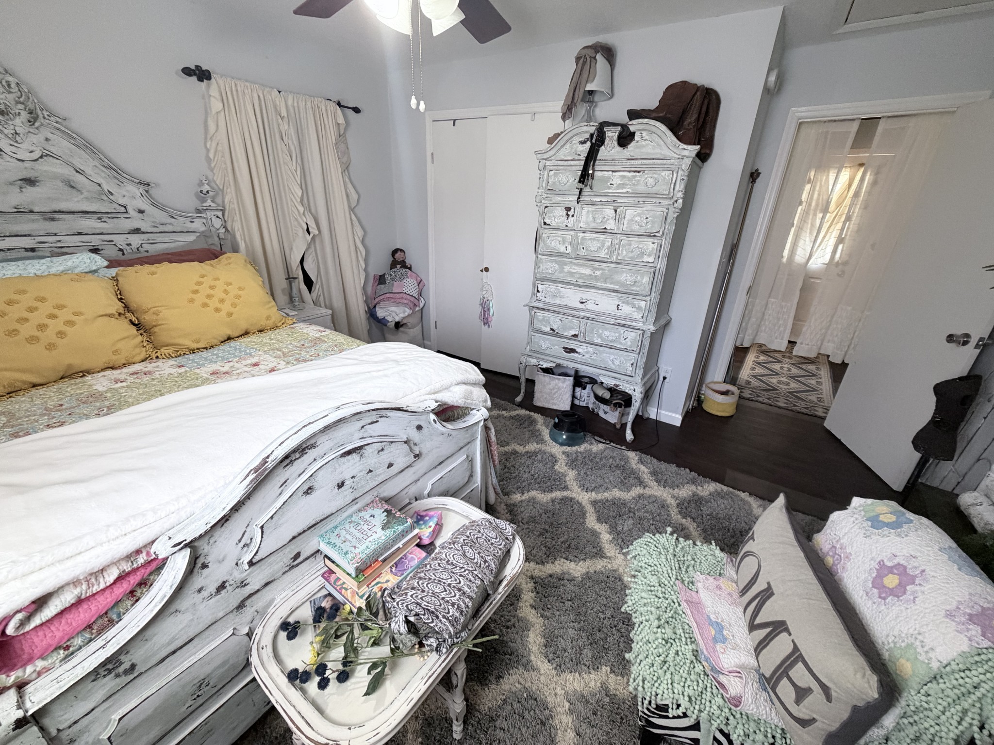 962 3rd Street Tracy City, TN 37387 - Photo 35 of 35 a bedroom with a bed and a chair