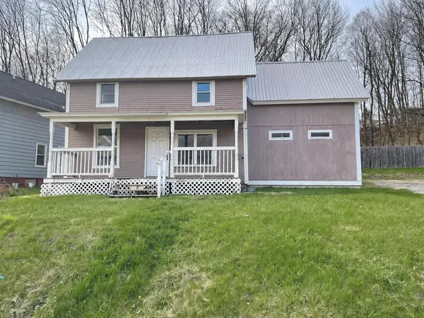 $292,900 | 2 Farwell Street, Barre, VT 05641