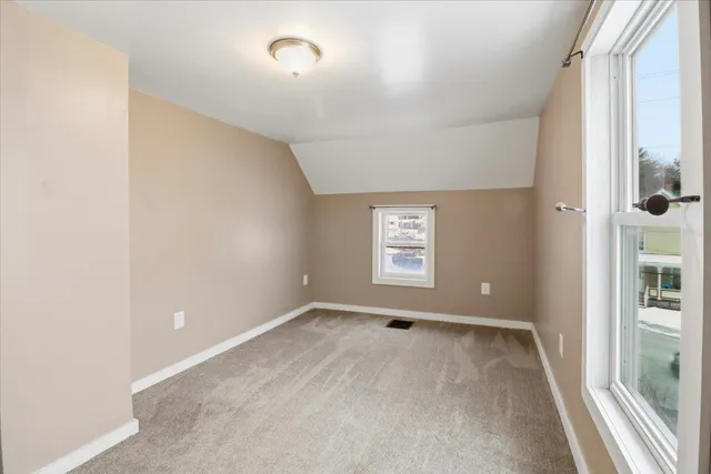 $299,900 | 2 Farwell Street, Barre, VT 05641