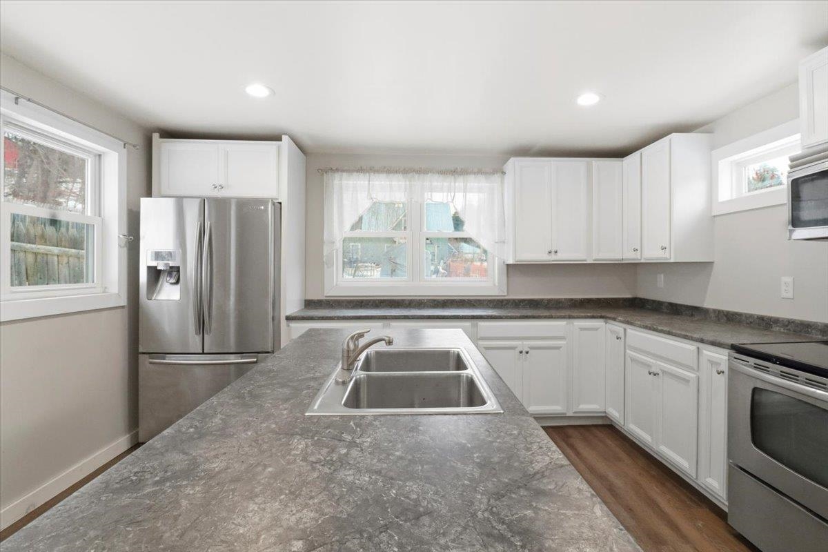 2 Farwell Street Barre, VT 05641 - Photo 3 of 45