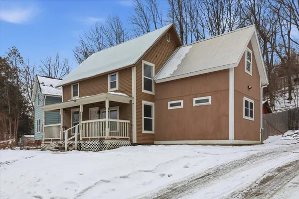 $292,900 | 2 Farwell Street, Barre, VT 05641