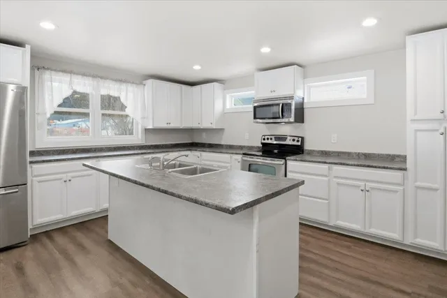 $299,900 | 2 Farwell Street, Barre, VT 05641