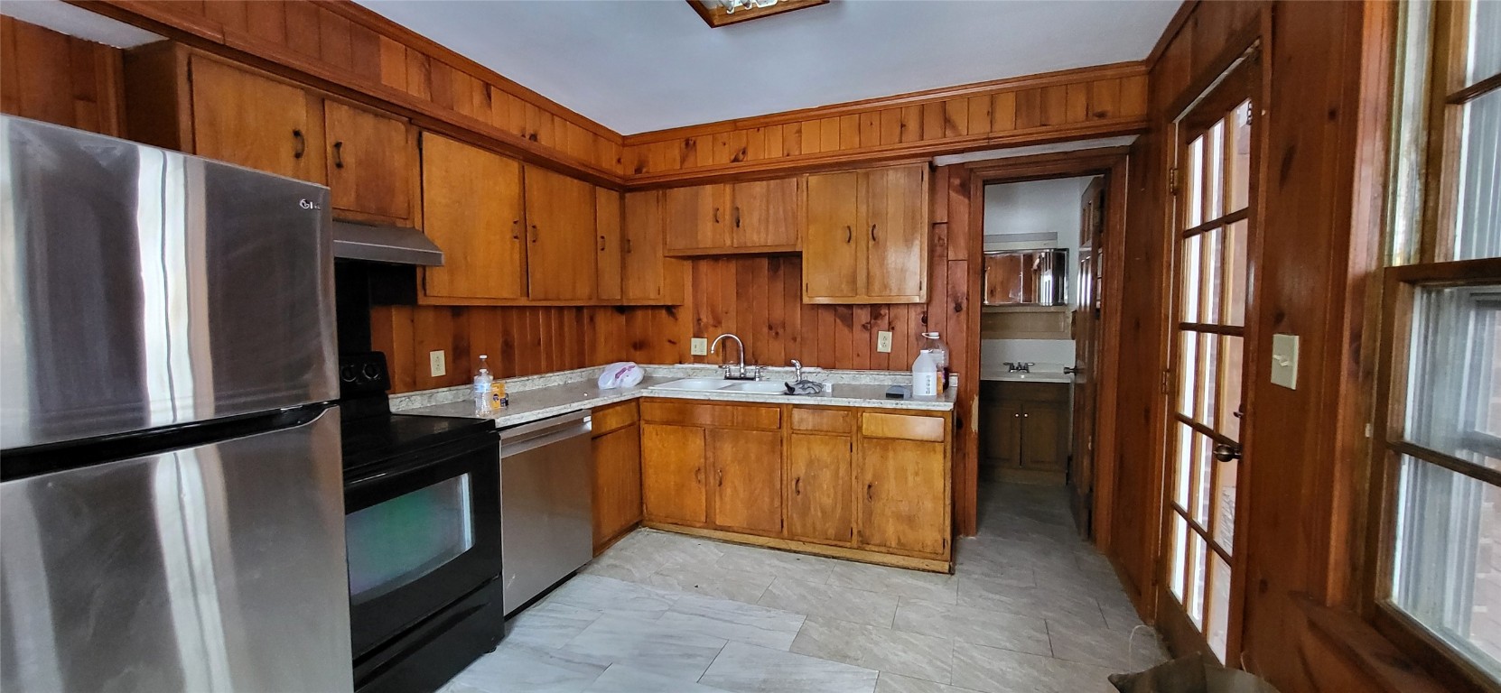 308 Rano Boulevard Vestal, NY 13850 - Photo 2 of 11