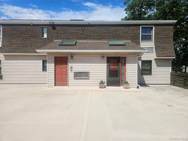 $269,500 | 1337 Broadway, Unit C10, Hewlett, NY 11557