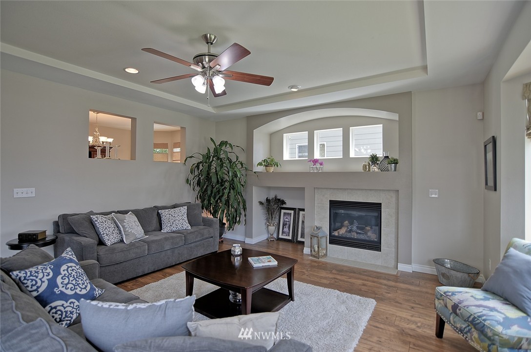 15418 43rd Avenue Southeast Bothell, WA 98012 - Photo 3 of 24 Gallery Image 3