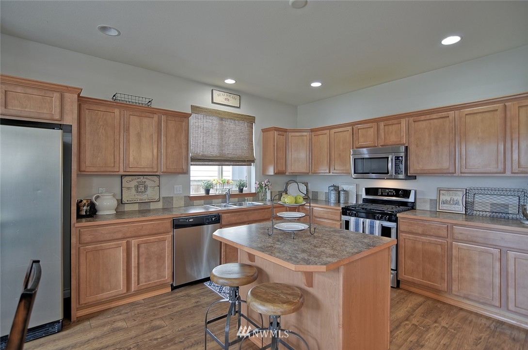 15418 43rd Avenue Southeast Bothell, WA 98012 - Photo 6 of 24 Gallery Image 6