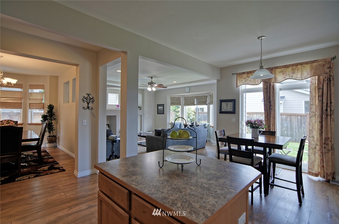 15418 43rd Avenue Southeast Bothell, WA 98012 - Photo 9 of 24 Gallery Image 9