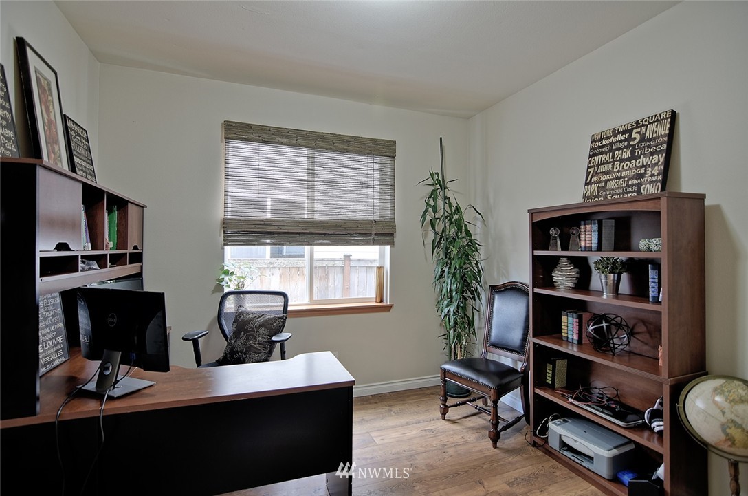 15418 43rd Avenue Southeast Bothell, WA 98012 - Photo 10 of 24 Gallery Image 10