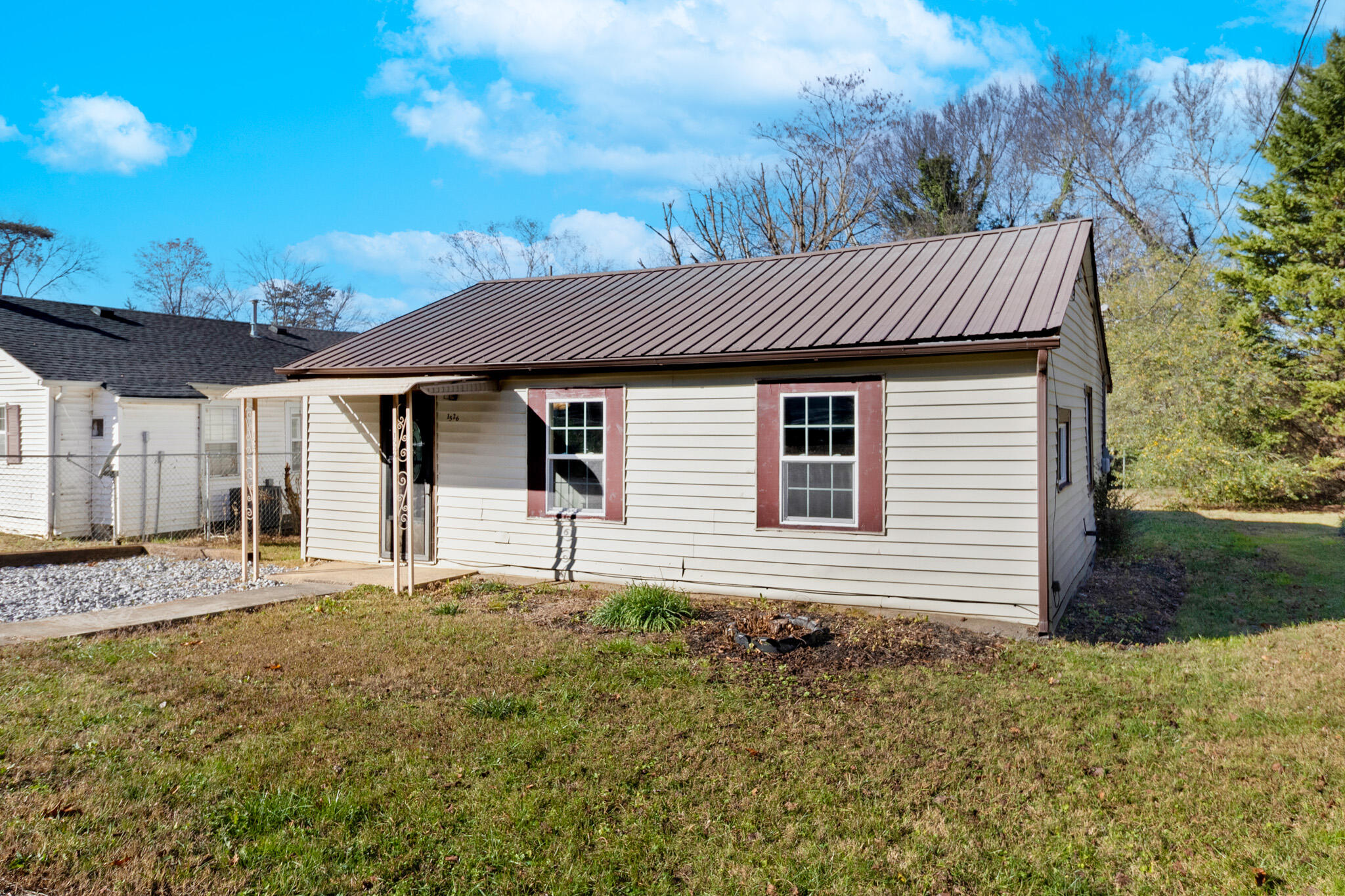 1526 View Street Athens, TN 37303 - Photo 2 of 33 View St-05