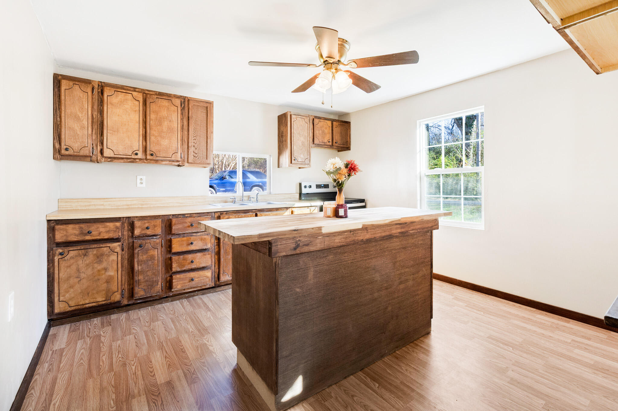 1526 View Street Athens, TN 37303 - Photo 8 of 33 View St-09