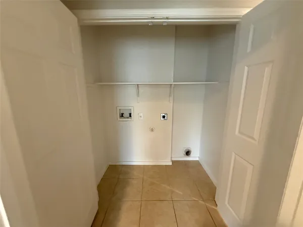 a view of a house with a back yard