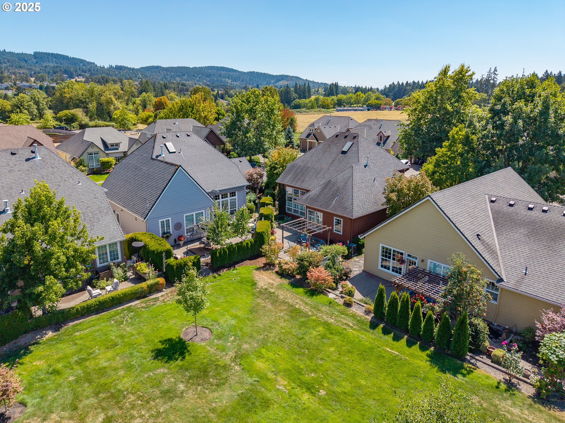 3866 Oak Meadows Loop Newberg, OR 97132 - Photo 41 of 48 an aerial view of multiple house