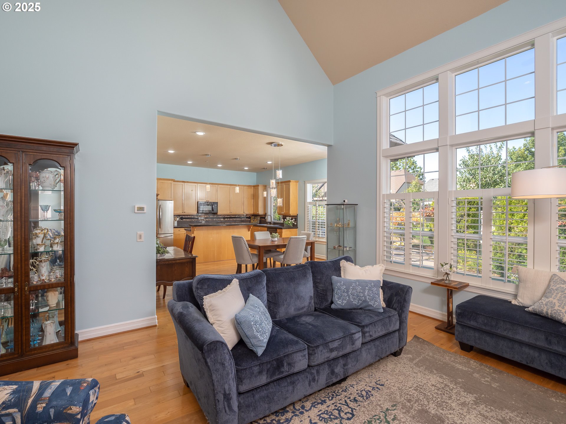 3866 Oak Meadows Loop Newberg, OR 97132 - Photo 10 of 48 a living room with furniture and a large window