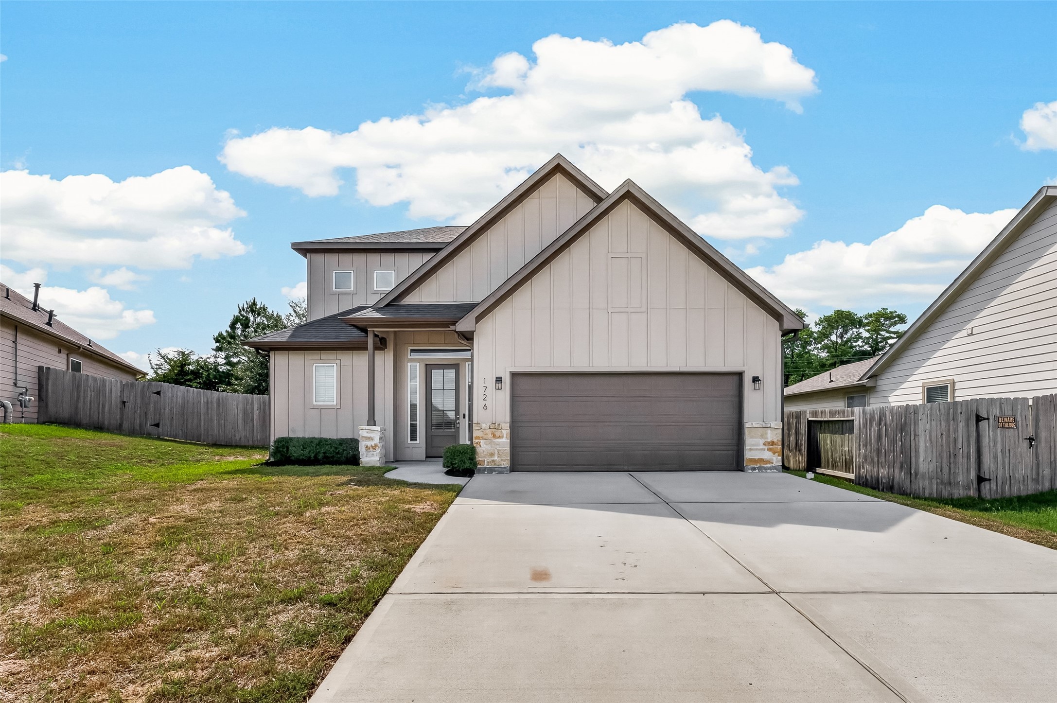 1726 Wandering Hills Road Conroe, TX 77304 - Photo 3 of 44 Gallery Image 3