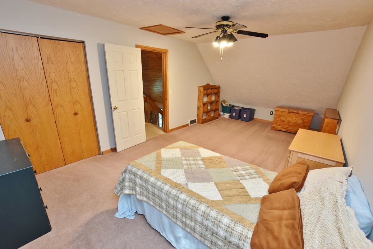 2247 South Richter Road Suttons Bay, MI 49682 - Photo 33 of 60 1914563-32.JPG