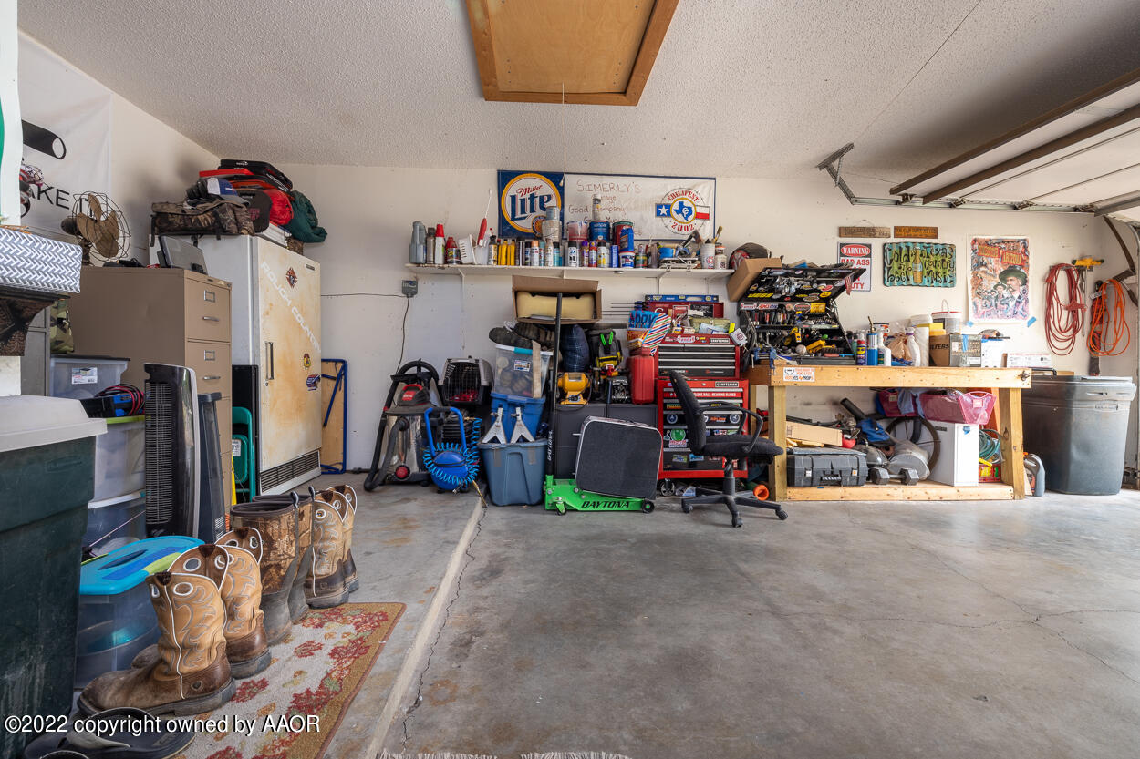 4802 Tulip Avenue Amarillo, TX 79110 - Photo 48 of 49 Garage
