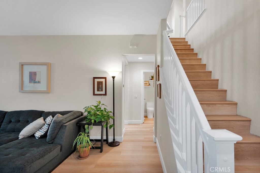 20022 Satsuma Circle Saugus, CA 91350 - Photo 14 of 42