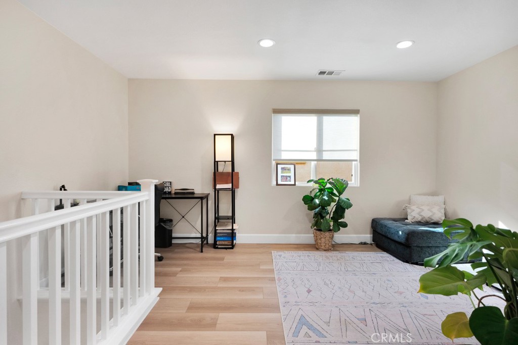 20022 Satsuma Circle Saugus, CA 91350 - Photo 17 of 42