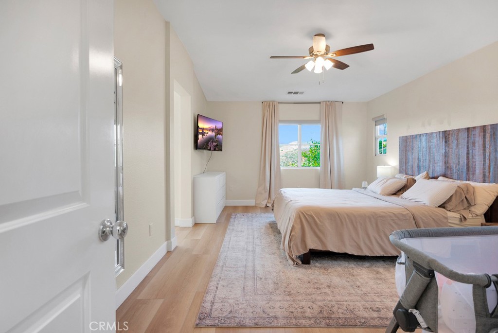 20022 Satsuma Circle Saugus, CA 91350 - Photo 21 of 42