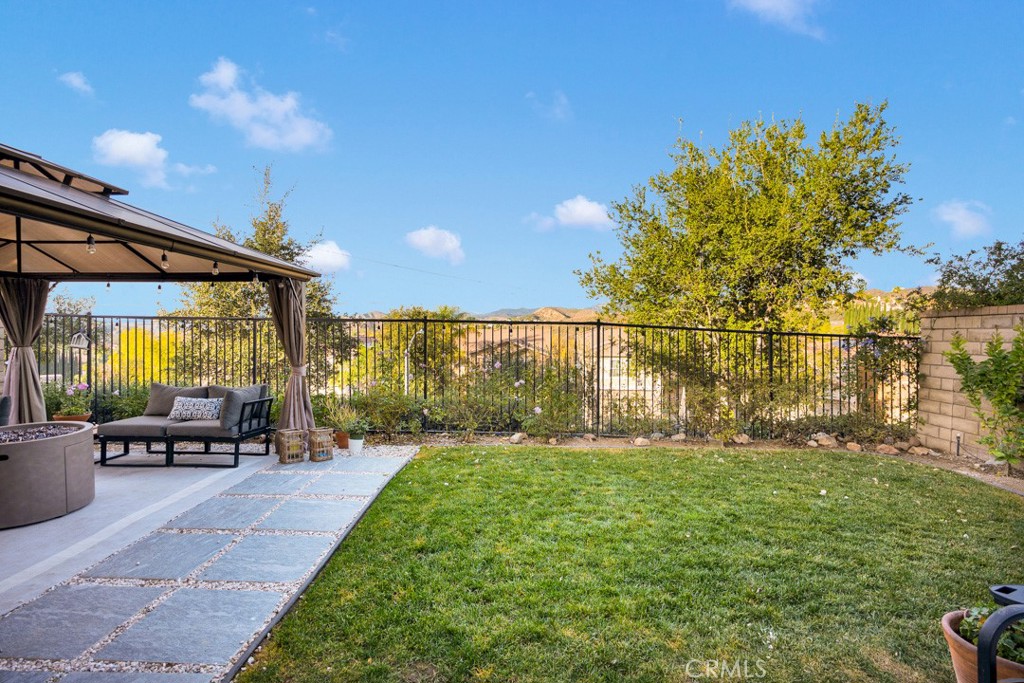 20022 Satsuma Circle Saugus, CA 91350 - Photo 31 of 42