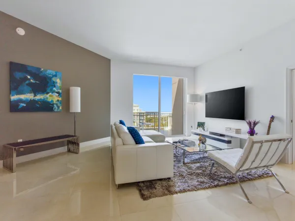 $4,500 | 350 North Federal Highway, Unit PH09, Boynton Beach, FL 33435