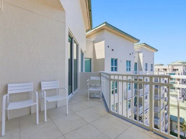 $4,500 | 350 North Federal Highway, Unit PH09, Boynton Beach, FL 33435