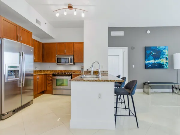 $4,500 | 350 North Federal Highway, Unit PH09, Boynton Beach, FL 33435