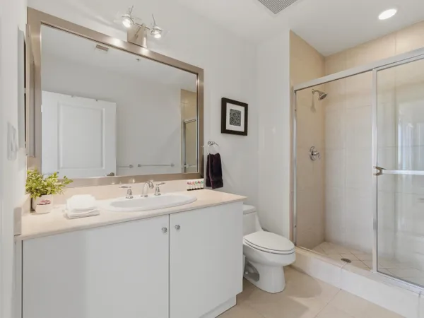 $4,500 | 350 North Federal Highway, Unit PH09, Boynton Beach, FL 33435