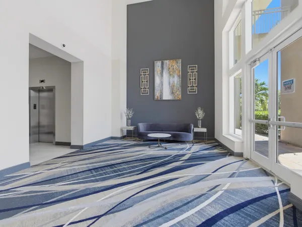 $4,500 | 350 North Federal Highway, Unit PH09, Boynton Beach, FL 33435
