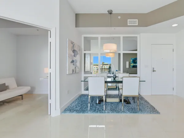 $4,500 | 350 North Federal Highway, Unit PH09, Boynton Beach, FL 33435