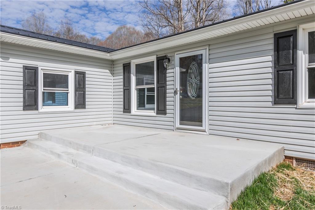 1441 Vestal Road Rural Hall, NC 27045 - Photo 4 of 35