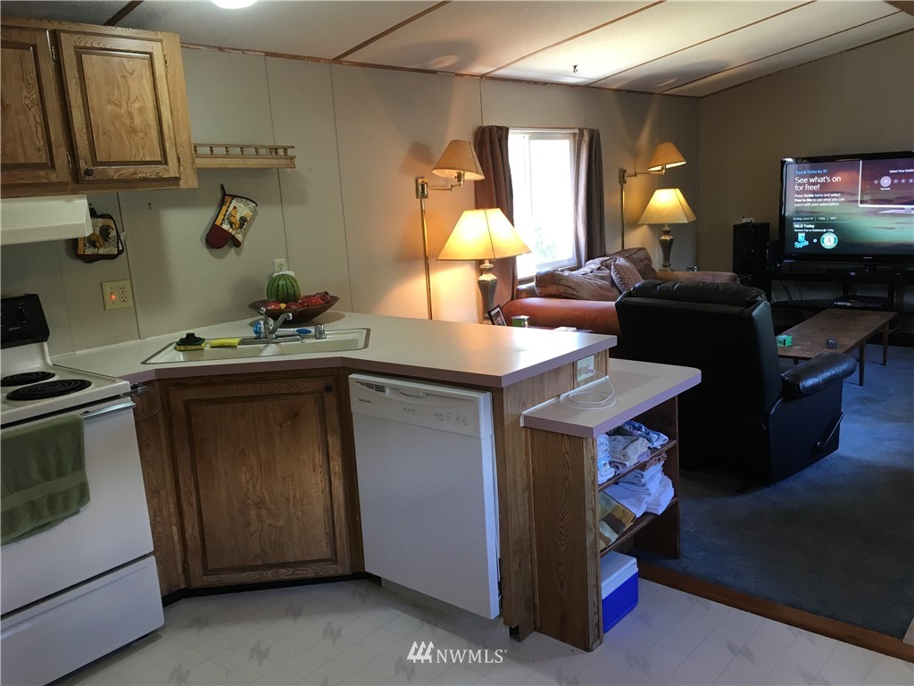 5143 Anderson Road Blaine, WA 98230 - Photo 14 of 25 Gallery Image 14