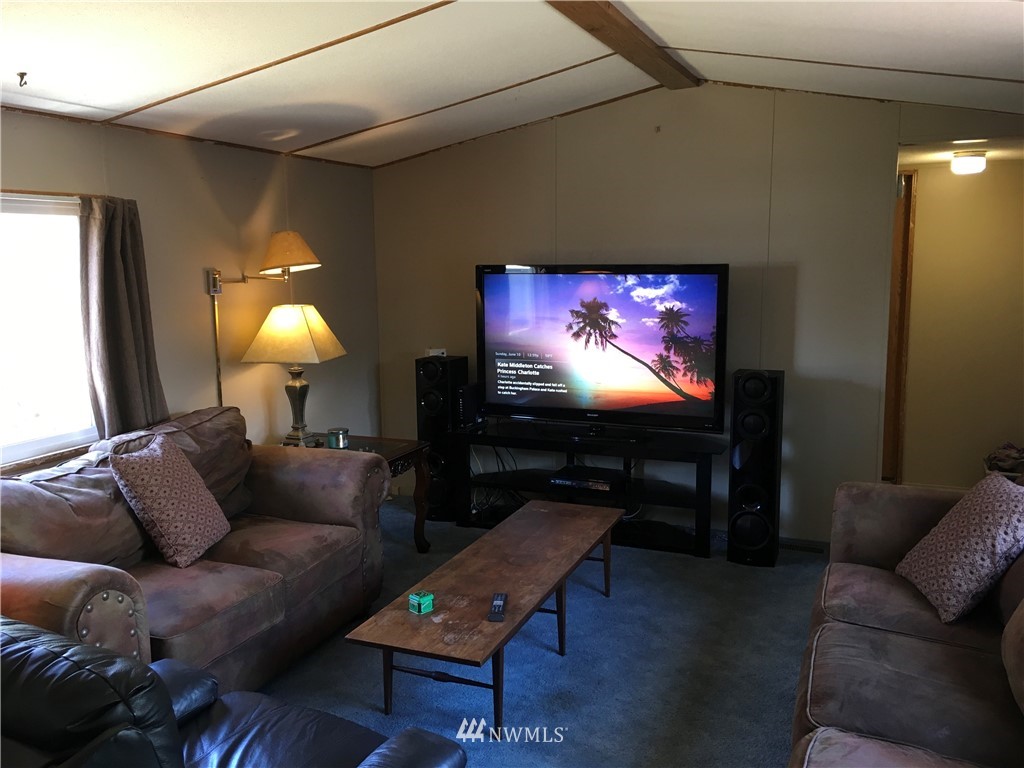 5143 Anderson Road Blaine, WA 98230 - Photo 10 of 25 Gallery Image 10
