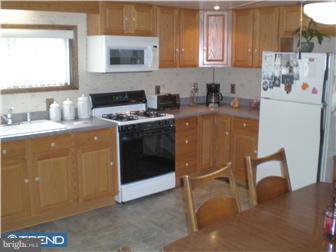 1851 New Brooklyn Road Berlin, NJ 08081 - Photo 4 of 11 Kitchen