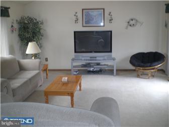 1851 New Brooklyn Road Berlin, NJ 08081 - Photo 5 of 11 Great Room