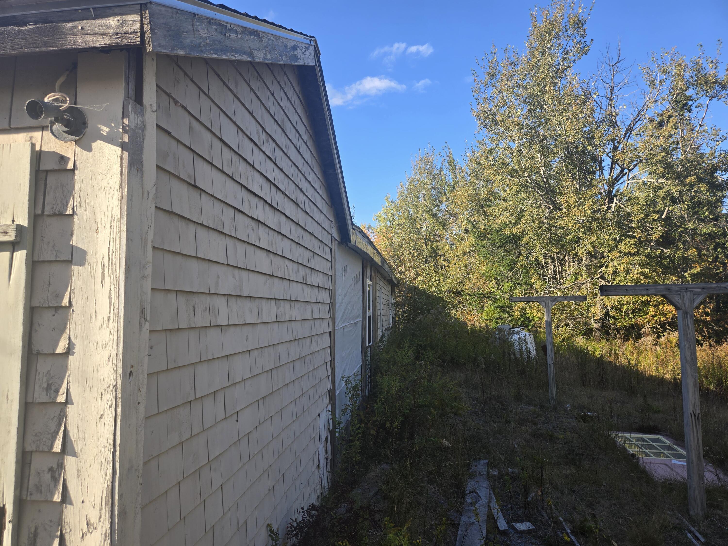 92 Wilcox Road Lubec, ME 04652 - Photo 6 of 18 20250930_155244