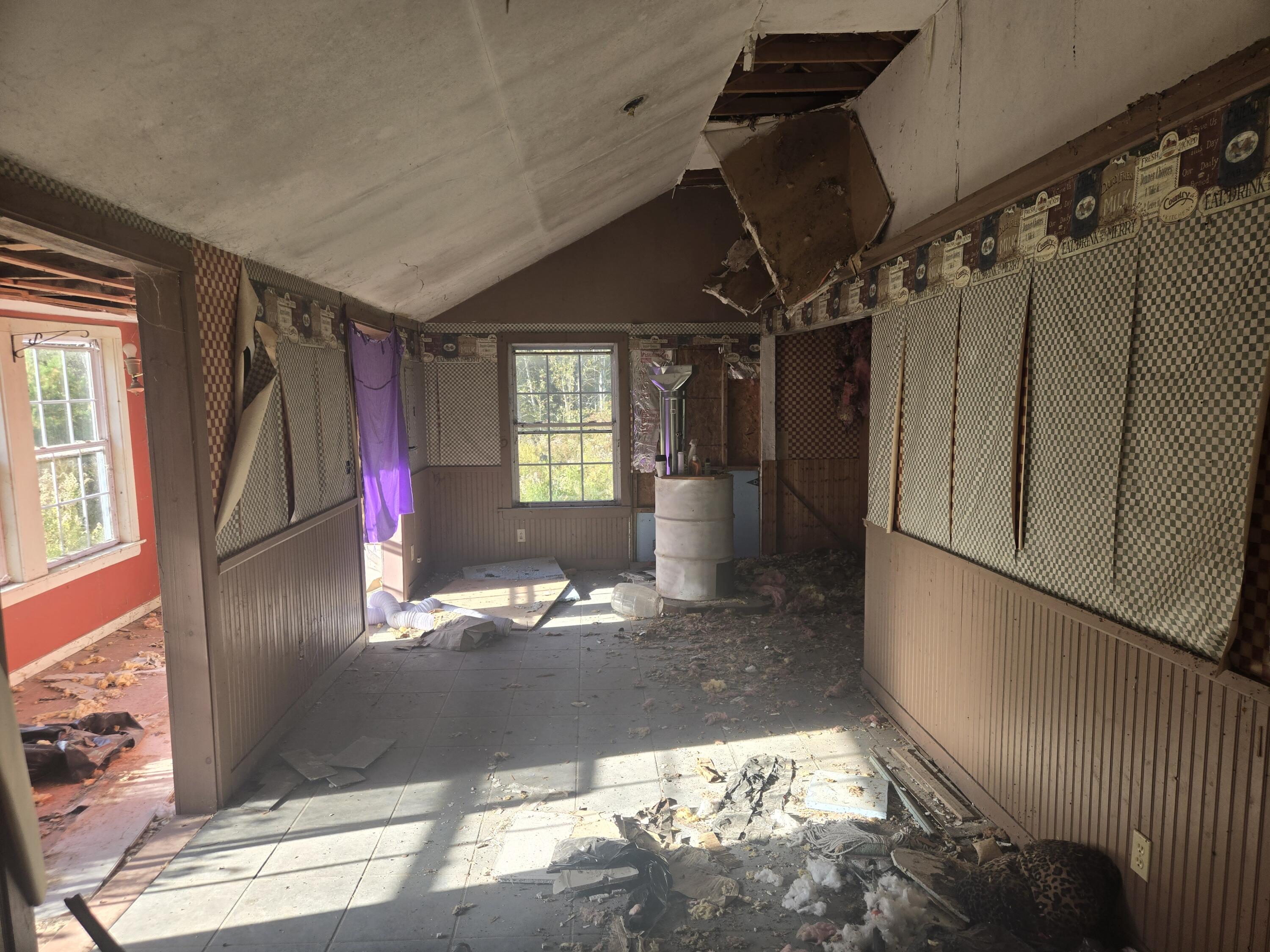 92 Wilcox Road Lubec, ME 04652 - Photo 10 of 18 20250930_155507